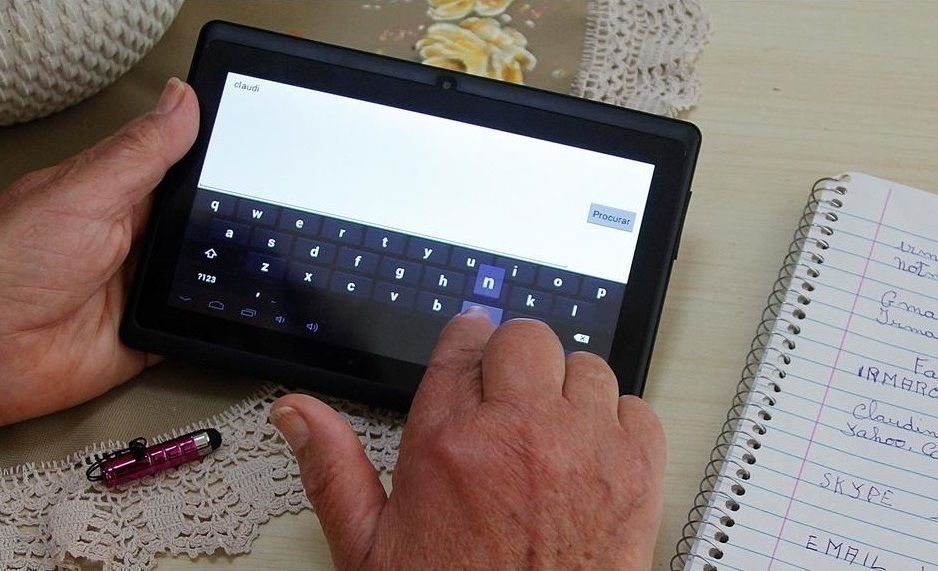 Tic as tic a aventura pelo mundo da tecnologia e da internet n o tem idade 1 980 2500