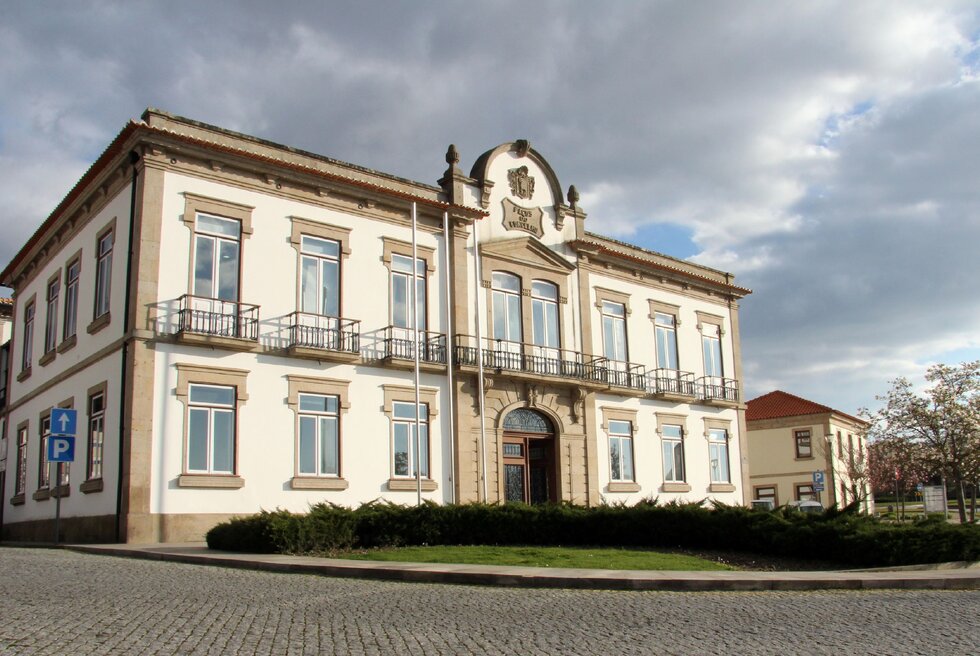 Camara municipal 1 980 2500